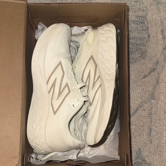 New Balance Shoes - New Balance fresh foam 680 v8